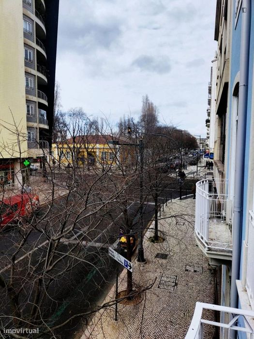 Quarto - localizado em Arroios Lisbon