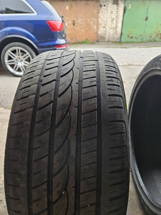 Б,у шини 295/35 r 21