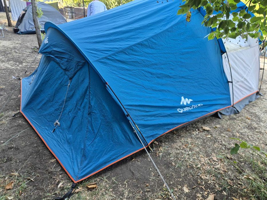 Tenda Quechua Arpenaz 4 pessoas e avançado