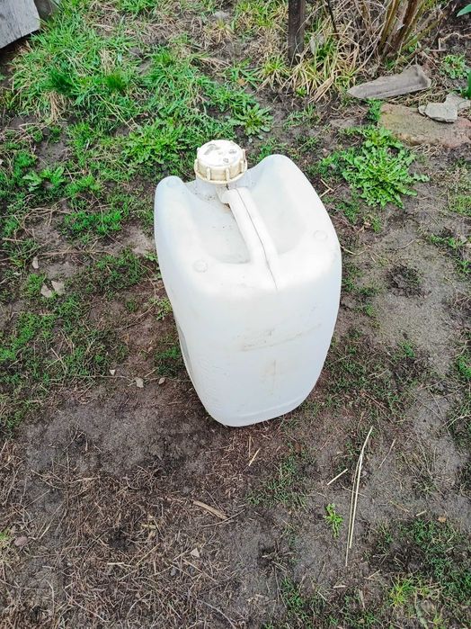 Каністра пластикова