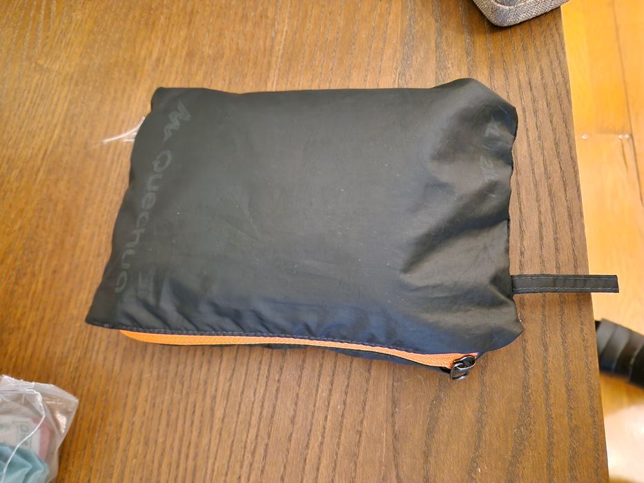 Calças e Casaco impermeável - tamanho XL