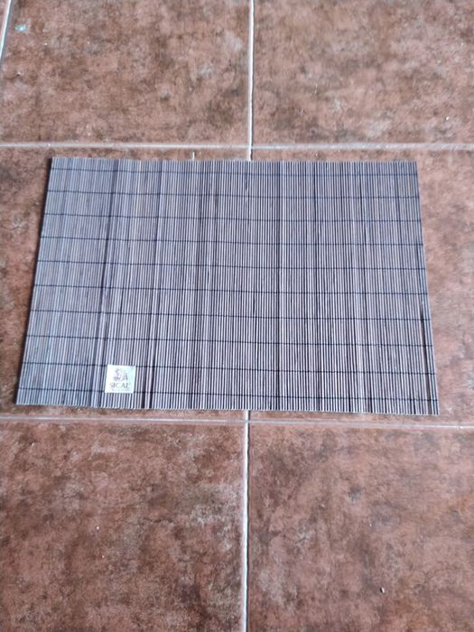 Individual com guardanapo