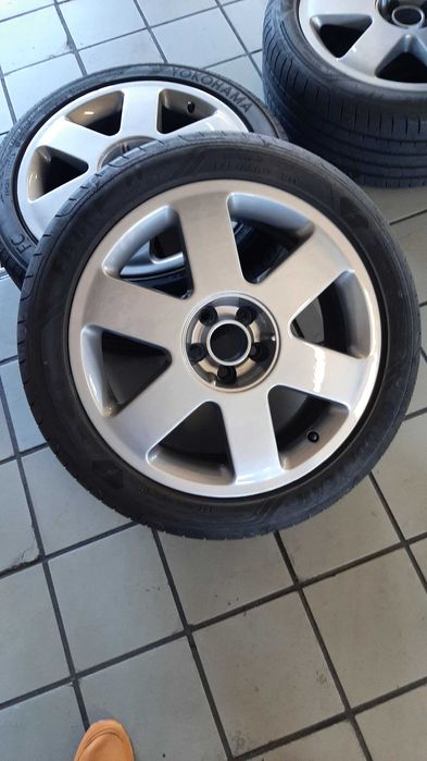 Audi TT/A3  jantes 17 originais.