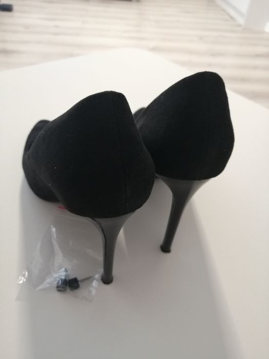 Buty na obcasie roz 38
