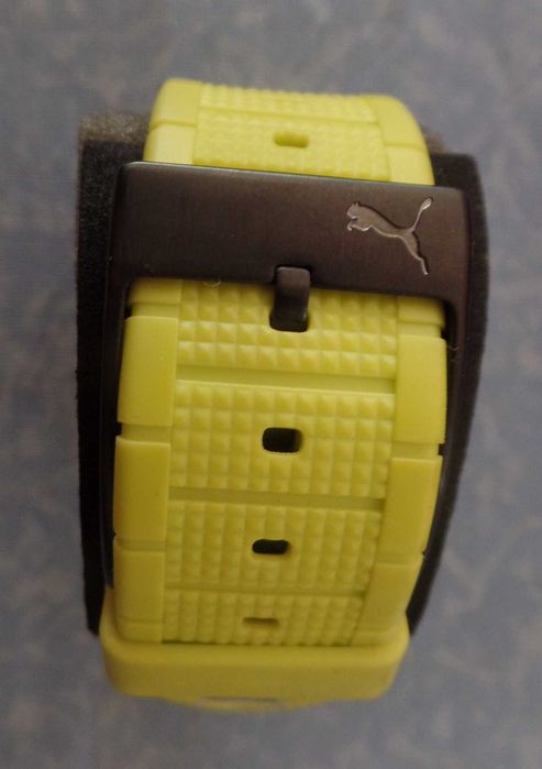 Relógio Puma modelo 101841 – NOVO, nunca usado (caixa vermelha)