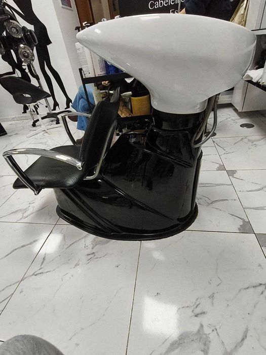 3 cadeiras e 2 lavatórios para melhor salão de beleza