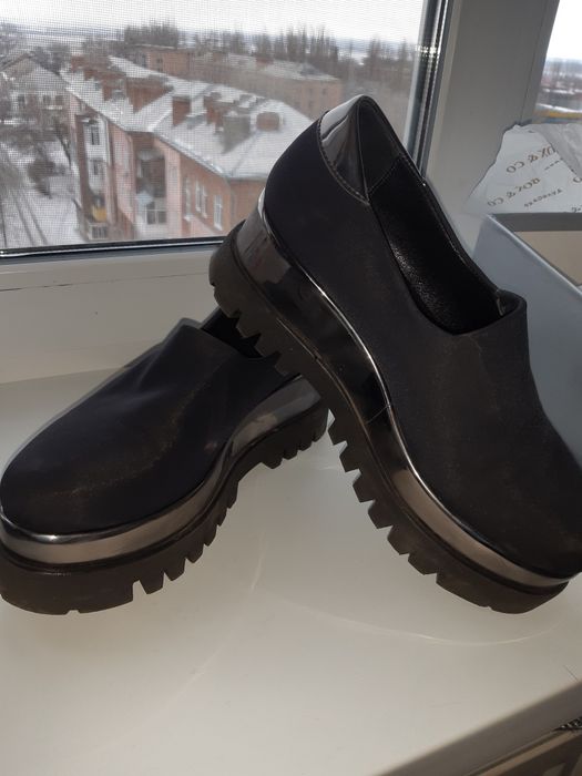 продам классные туфли на тракторной подошве