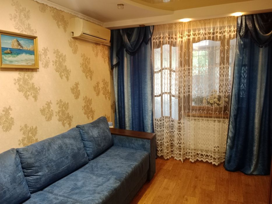 Сдам квартиры 44 кв,около  16 бол,,СУТКИ,/ЧАС/Неделя