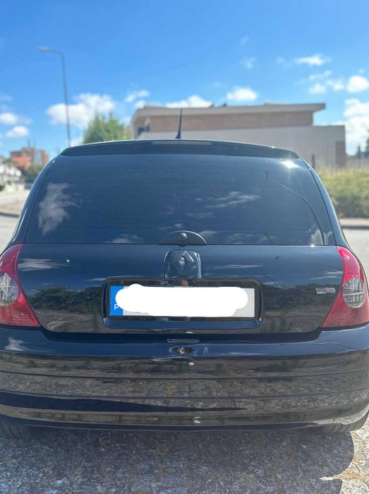 Renault Clio 1.5 — Económico e Fiável — 2004