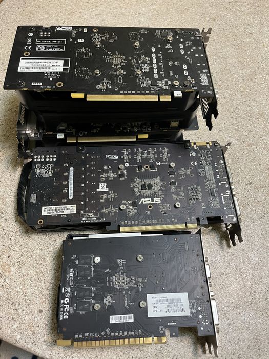 Лот з відеокартами 5шт.