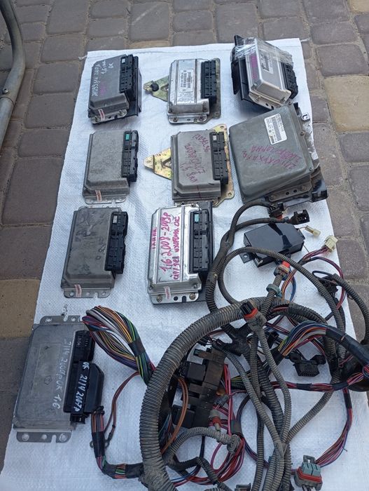 Мозги комп'ютер январь5.1/ 7.2 bosch проводка