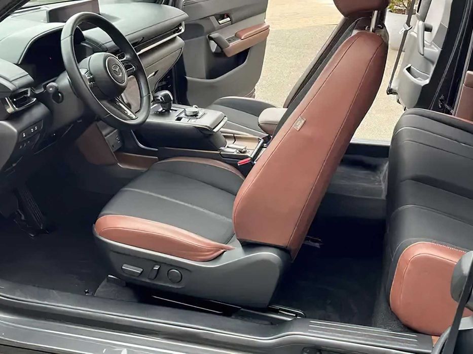 Mazda MX-30      2022