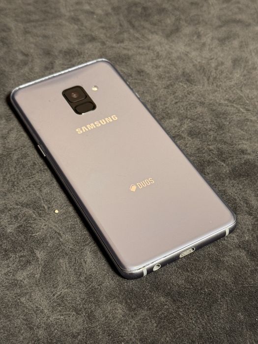 Samsung Galaxy A8 (2018) — NFC, Super AMOLED. Отличный стан!