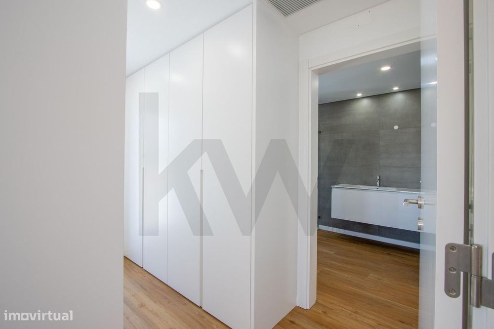 Moradia em condominio com jardim e piscina privados