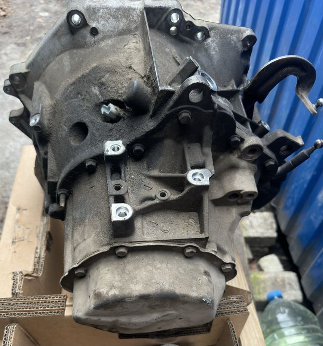 Коробка 1.6 Citroen, Peugeot механика дизель