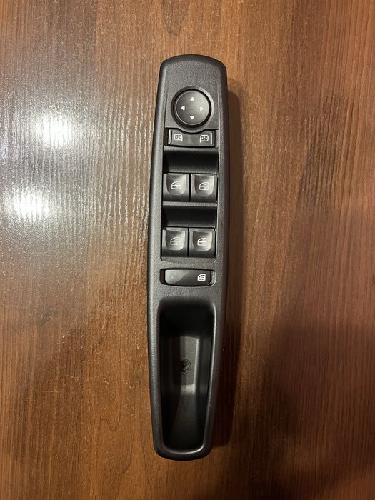 Блок кнопок керування склопідіймачив Renault Megane 3 Scenic 3