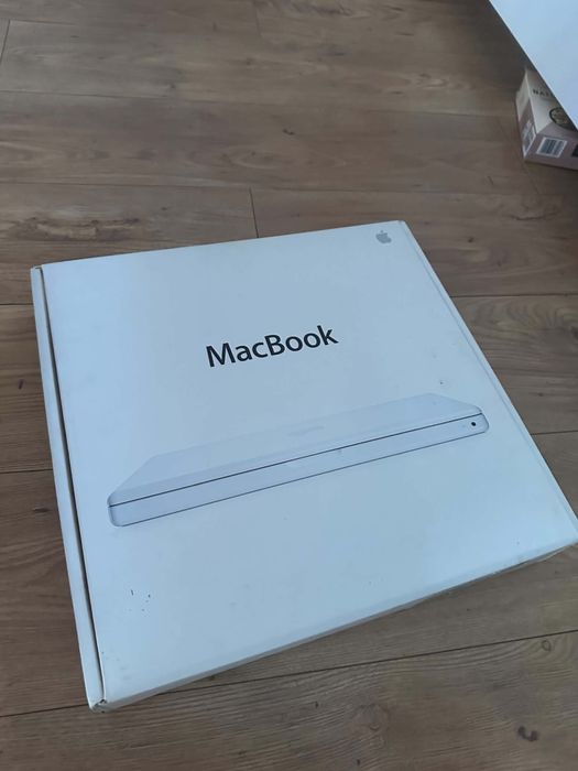 Laptop Mcbook Apple zarezerwowany