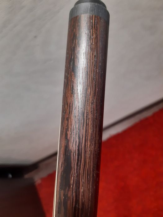 Кий  бильярдный новый.