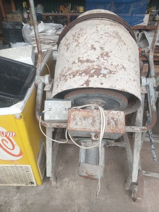 Продам бітонозмішувачі б/в.