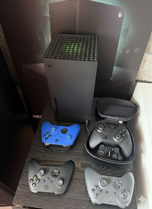 XBOX Series X. 3 pady +pad elite series 2 +1tb storage expansion