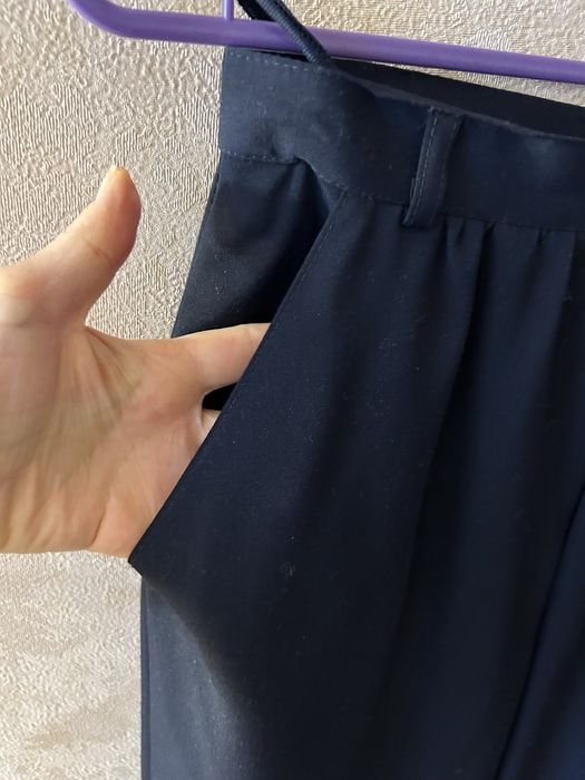 Стильна вовняна спідниця