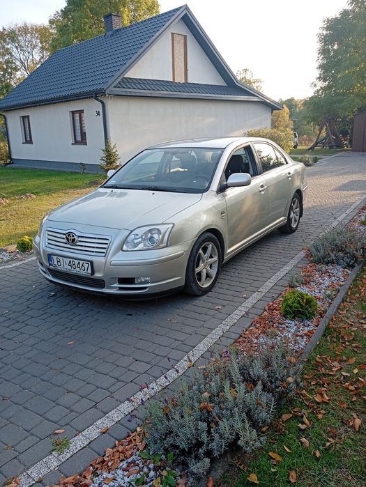 *** Toyota Avensis 2.0d4d * hak * klimatyzacja ***