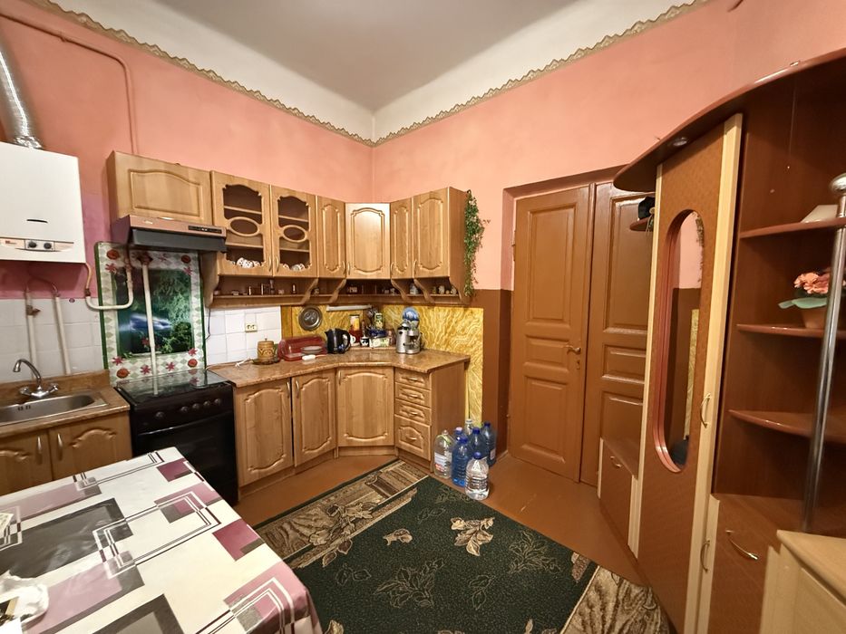 Продаж 2-кім. квартири 66.9 м.кв., в. О. Бобикевича