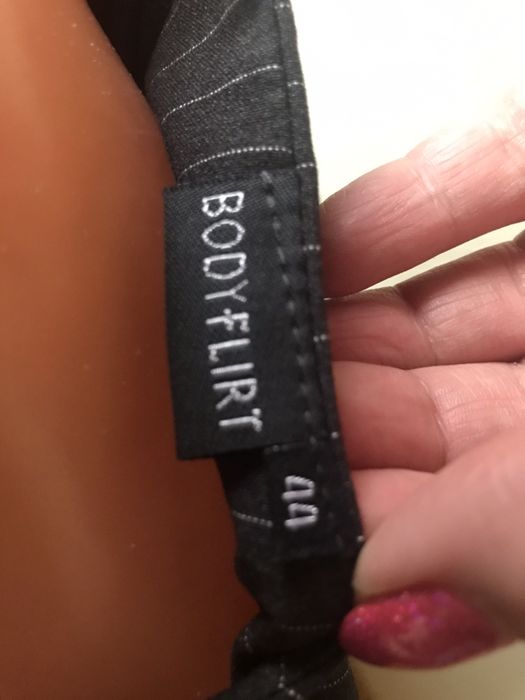 Biznesowa sukienka r 44