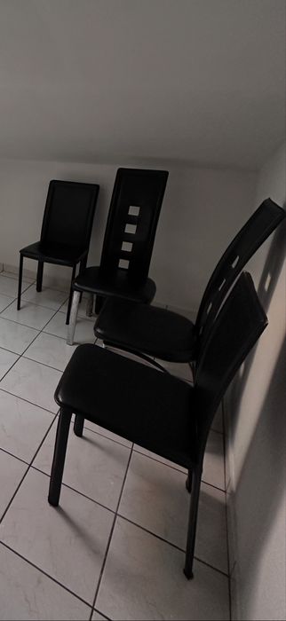 Doa-se cadeiras