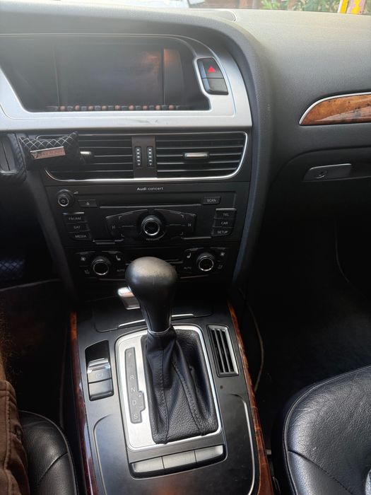 Продам Audi A4B8