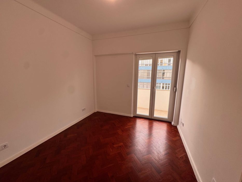 T2 na Ajuda c/Cozinha equipada - a estrear após obras totais