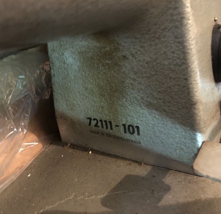 Minerva 72111,Toyota промисловi,зі столом та мотором,швейна машинка
