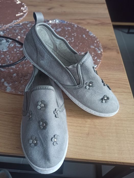 Trampki tenisówki wsuwane cool Club rozm. 33