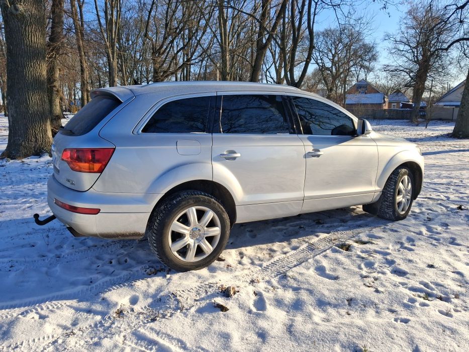 Продам Audi Q7 Quattro(без вкладень)
