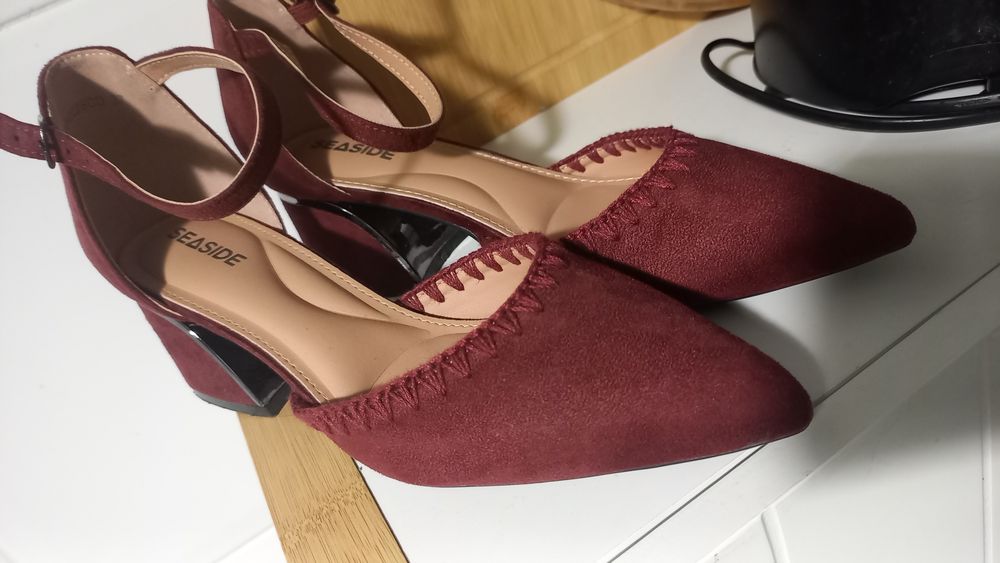 Sapatos bordeaux 37 como novos