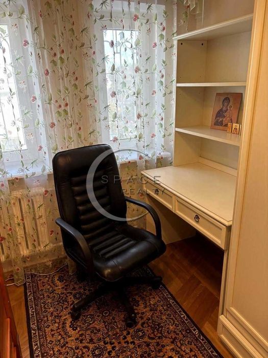 Оренда АВТОНОМНОЇ садиби в смт. Козин, вул. Мистецька