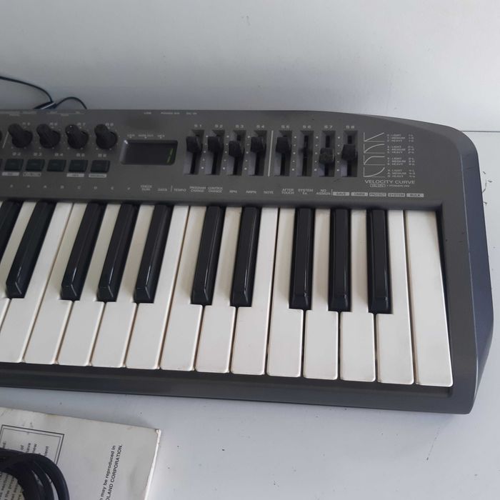 Teclado Controlador Midi Roland Edirol PCR-M30