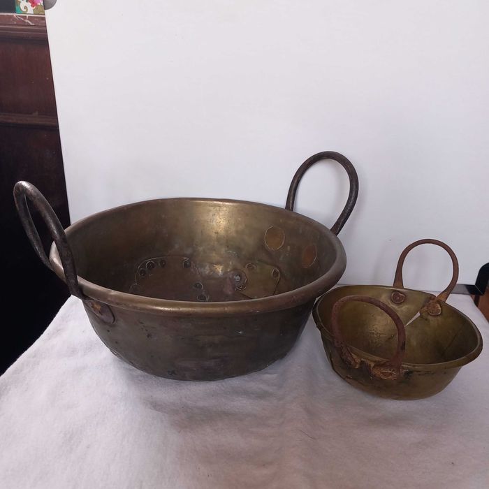 Conjunto de três tachos em cobre