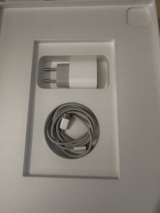 iPad Pro 12.9 WiFi 128 GB Space Gray jak nowy+Magic Keyboard