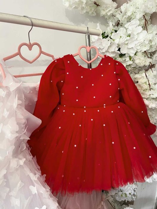 Платтє на дівчинку,червоного кольору