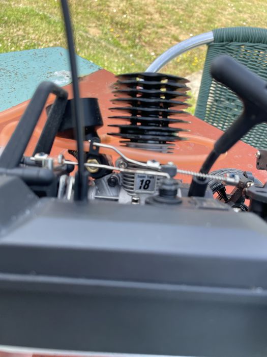 Carro telecomandado 1/10 rc gasolina