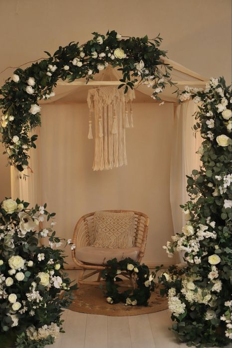 Квіткові композиціі,фотостудія,фотозона,штучні квіти