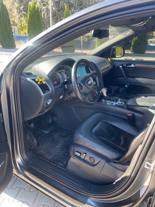 AUDI  Q7  3.0 дизель