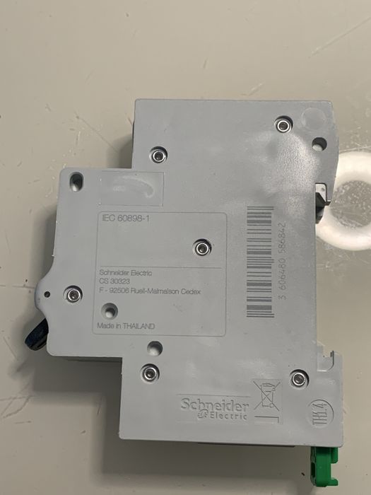 Автоматичний вимикач 16А