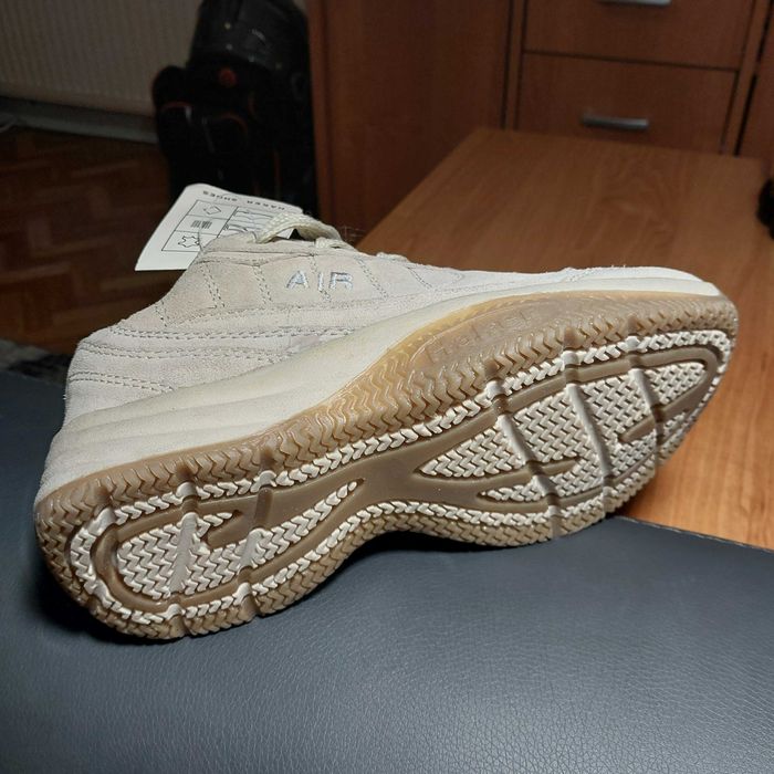 Buty sportowe r. 38