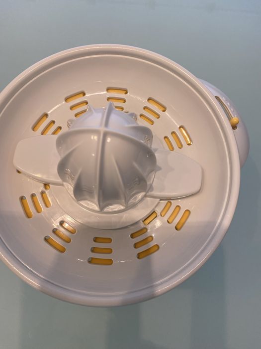 Espremedor de frutas eletrico