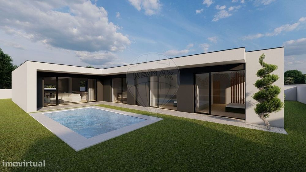 T3 Detached House for Sale