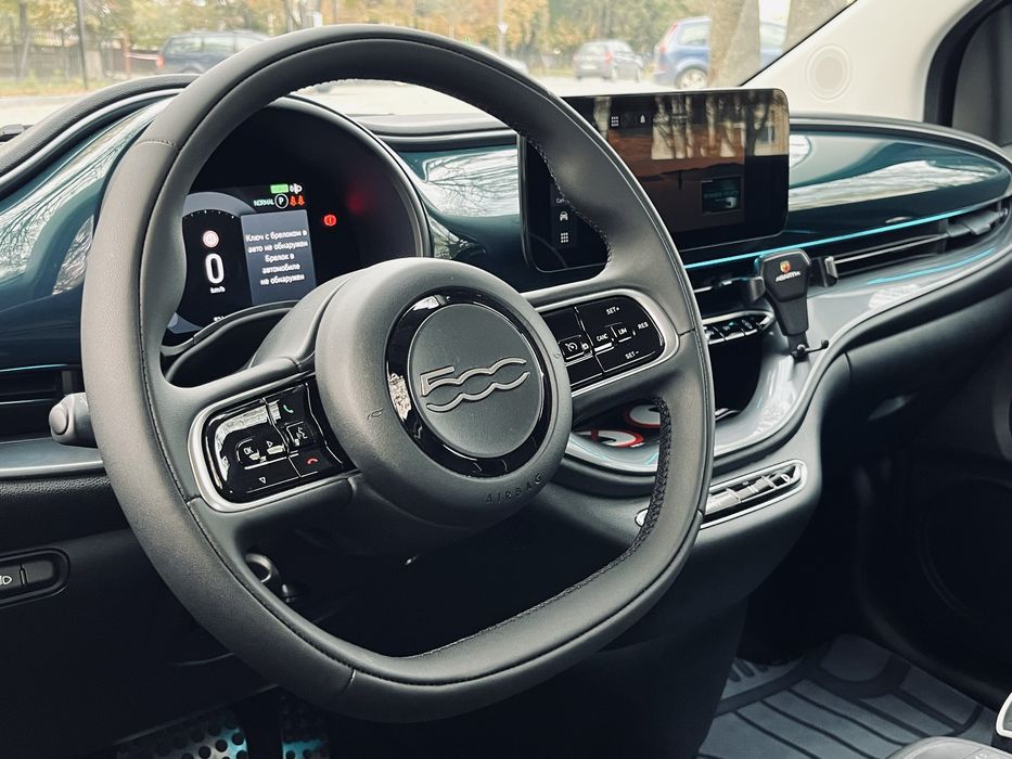 Новий Fiat 500e Abarth без пробігу