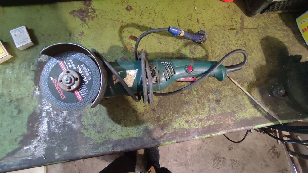 Болгарка DWT 125