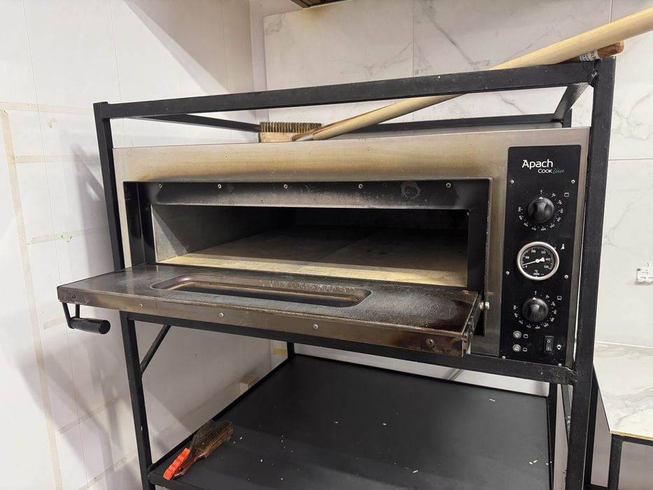 Професійна піч для піци  (італія)
